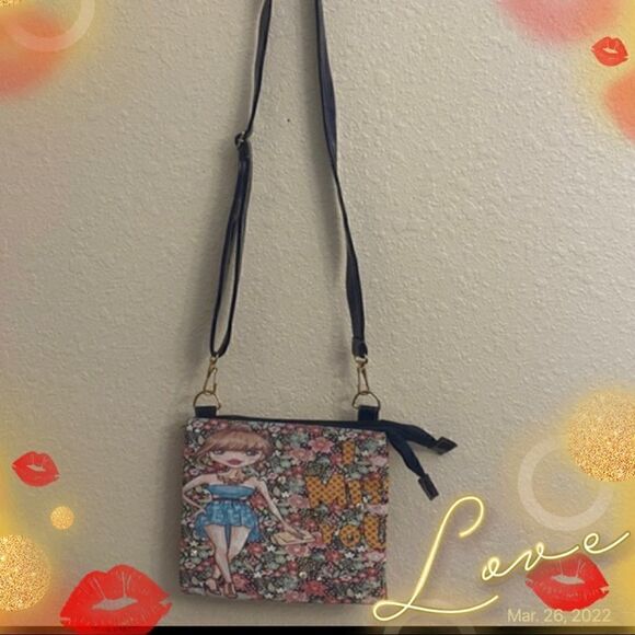 🌺💎A RARE CROSSBODY BAG!!   - Picture 3 of 7